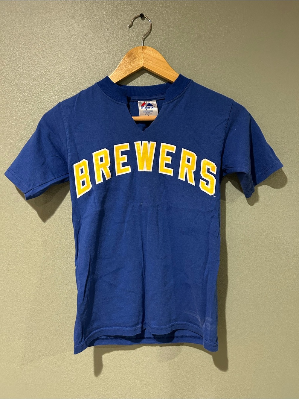 Majestic Brewers Fielder #28
